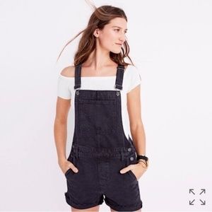 Madewell Adirondack Short Overalls in Washed Black